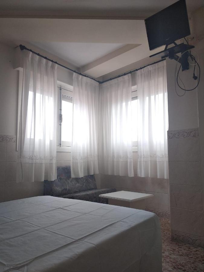 Pension Juan Pedro Рокетас-де-Мар Экстерьер фото